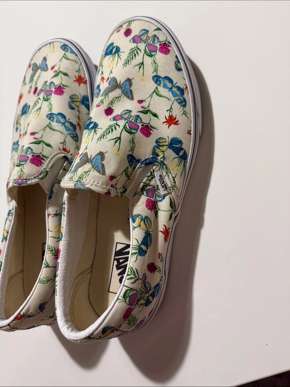 Vans Men's Size 12 Classic Slip On Butterfly Floral Sneaker Shoes Almost new